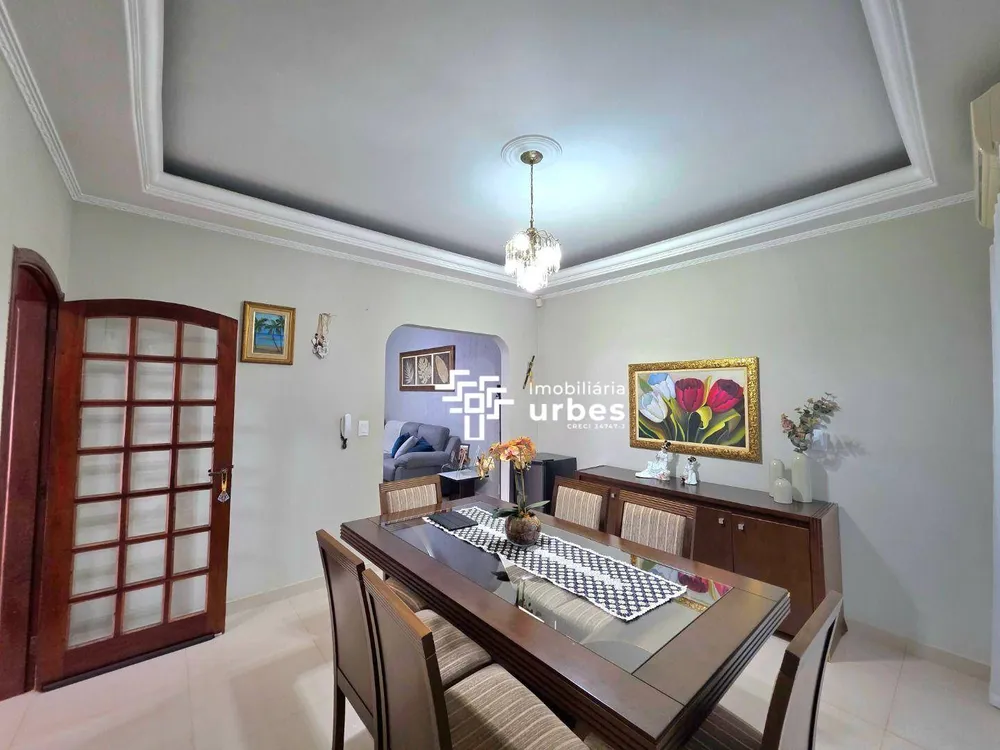 Casa, 3 quartos, 245 m² - Foto 3