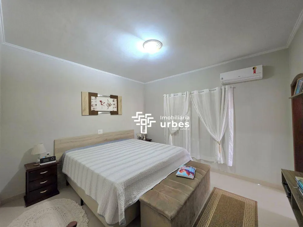 Casa, 3 quartos, 245 m² - Foto 6