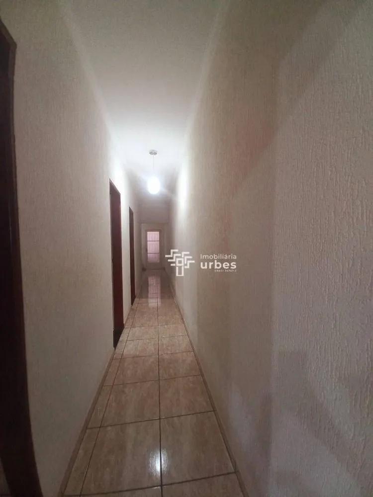 Casa, 4 quartos, 217 m² - Foto 2