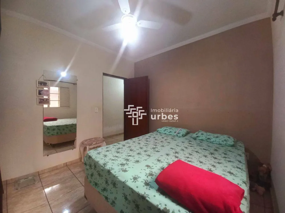 Casa, 4 quartos, 217 m² - Foto 4