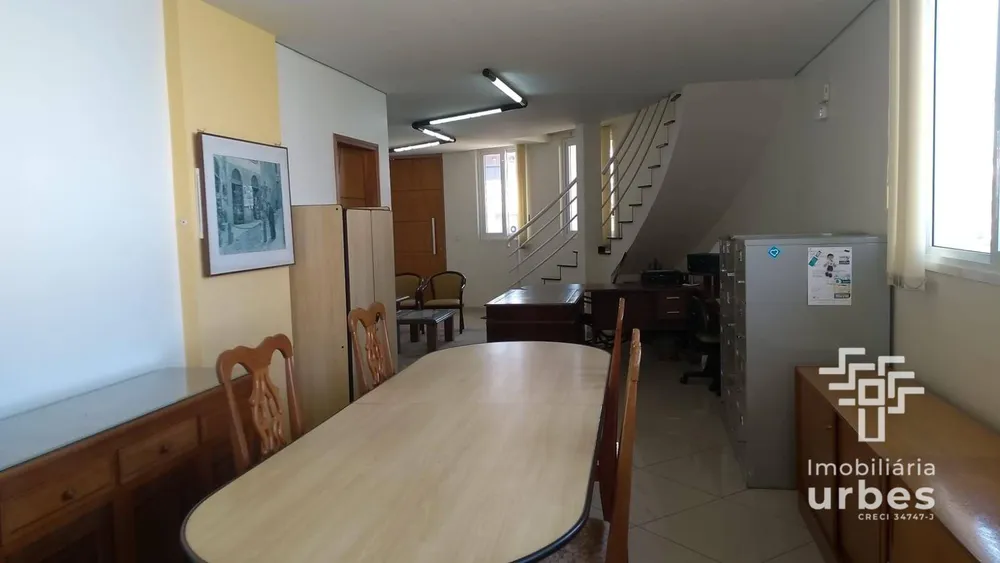 Casa, 3 quartos, 240 m² - Foto 13
