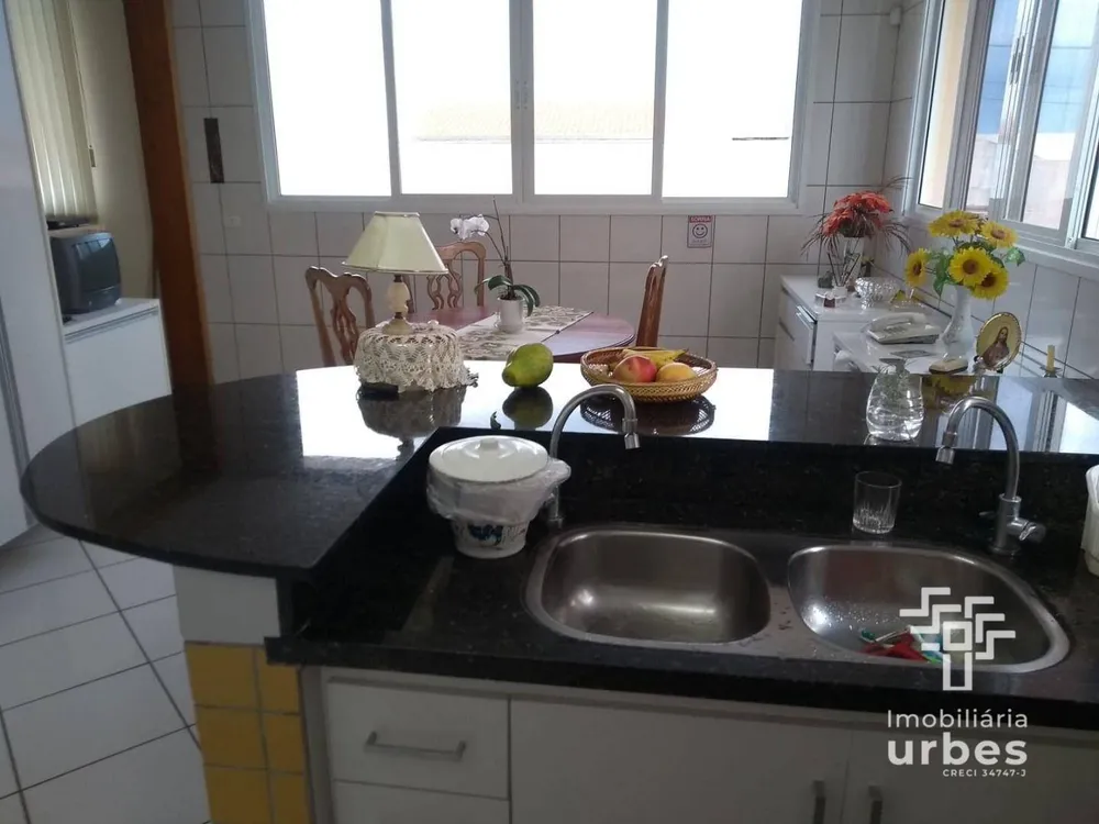 Casa, 3 quartos, 240 m² - Foto 3