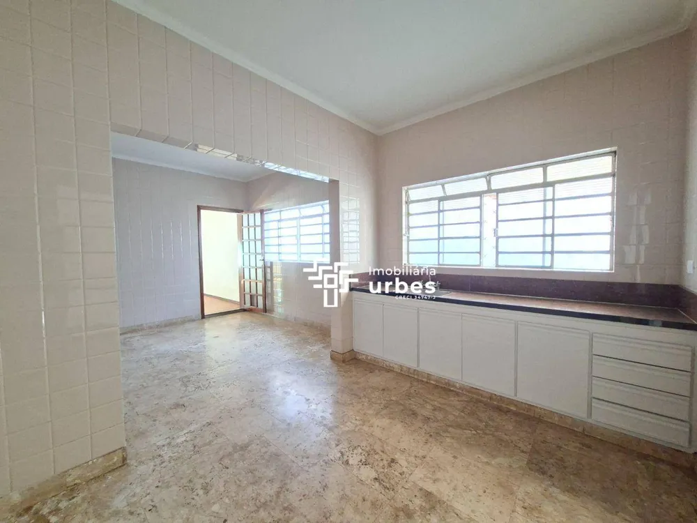 Casa, 3 quartos, 208 m² - Foto 5