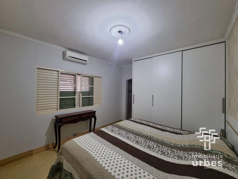 Casa, 4 quartos, 206 m² - Foto 1