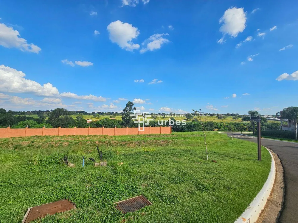 Loteamento e Condomínio, 1050 m² - Foto 1