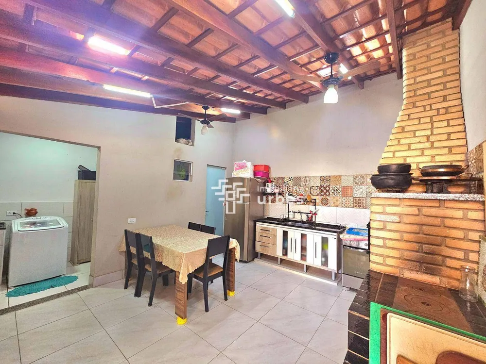 Casa, 3 quartos, 243 m² - Foto 10