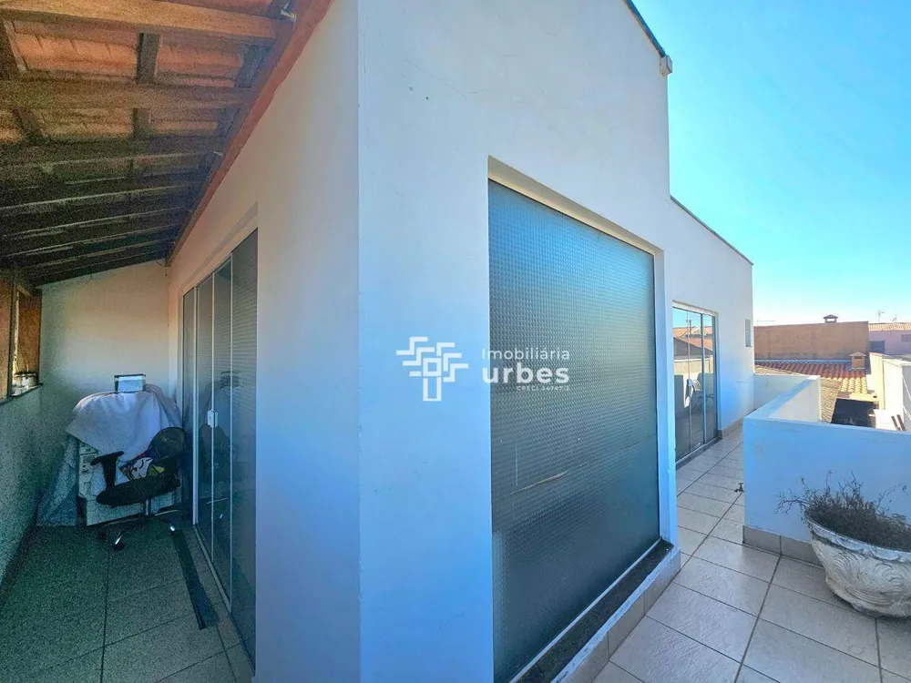 Casa, 3 quartos, 243 m² - Foto 14