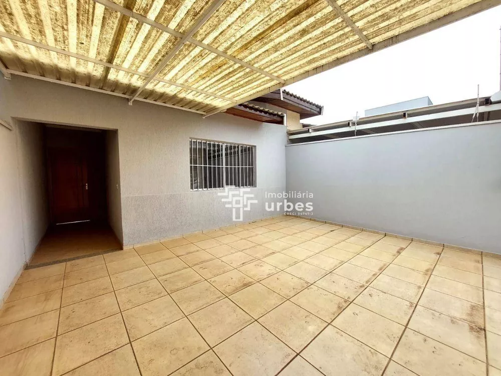 Casa à venda com 2 quartos, 90m² - Foto 1