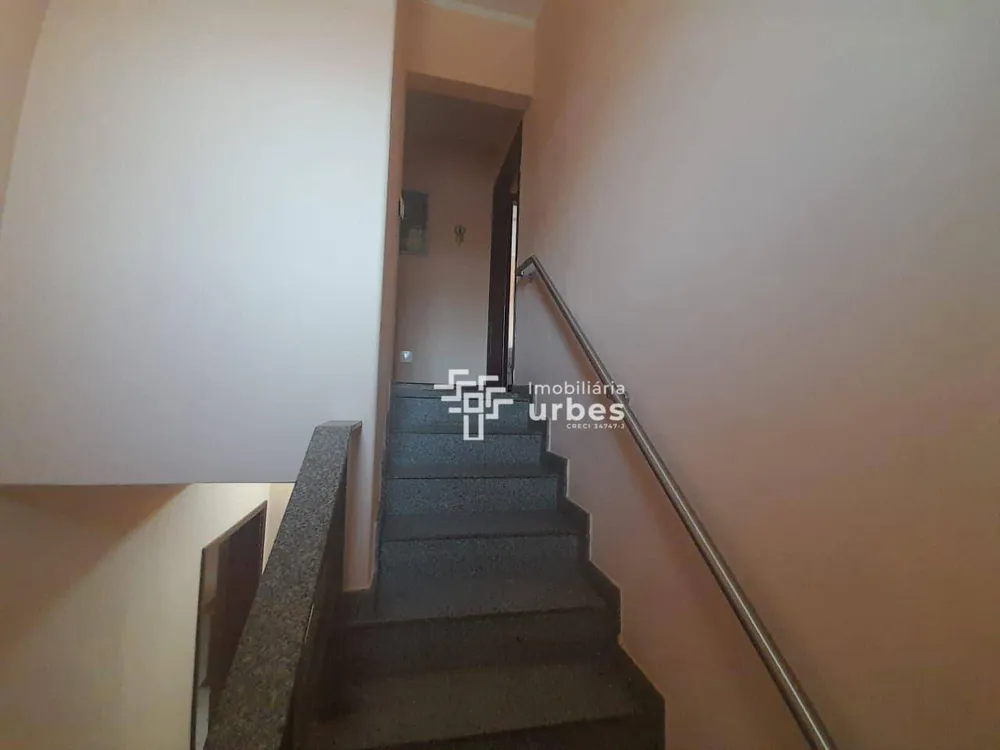 Casa, 4 quartos, 337 m² - Foto 2