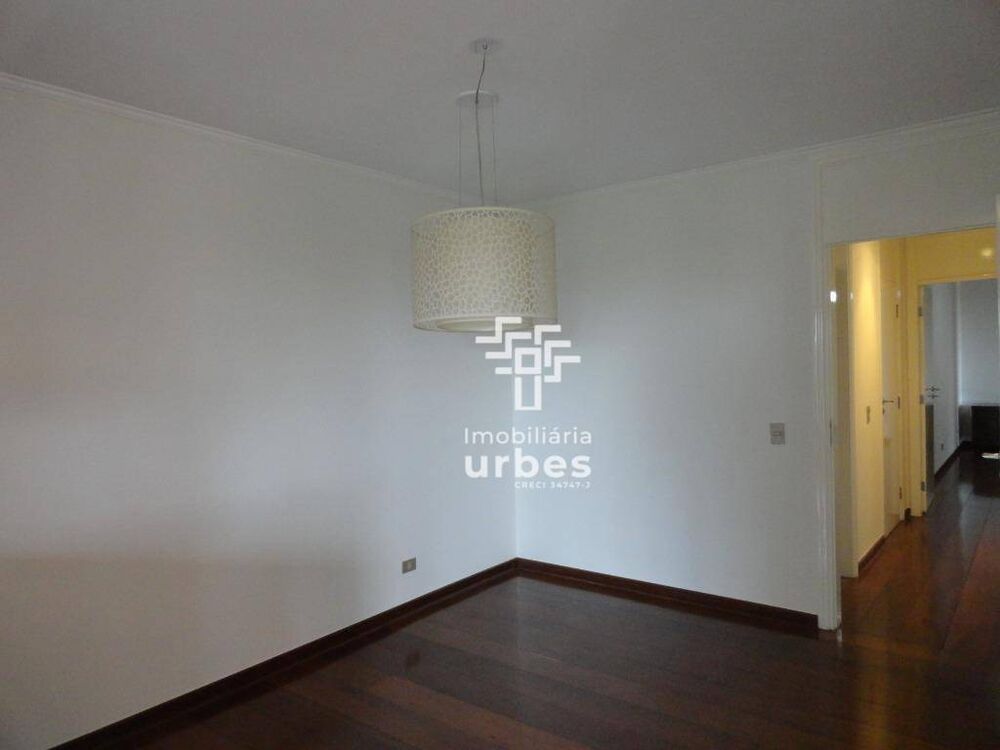 Apartamento à venda com 3 quartos, 210m² - Foto 1