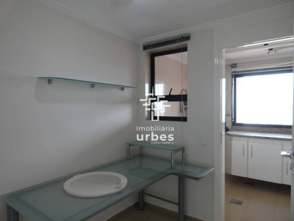 Apartamento à venda com 3 quartos, 210m² - Foto 3