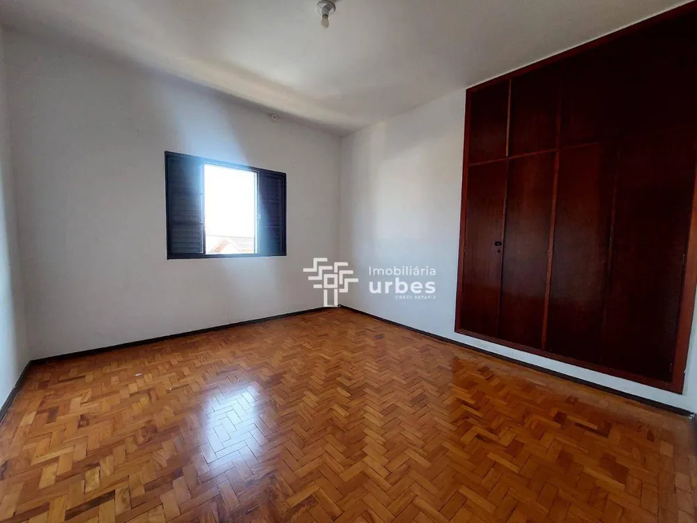 Casa, 4 quartos, 221 m² - Foto 1