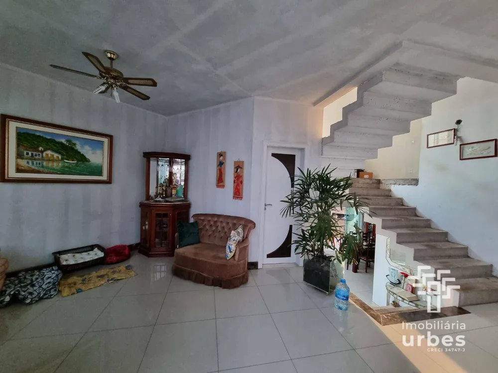 Casa, 3 quartos, 283 m² - Foto 1