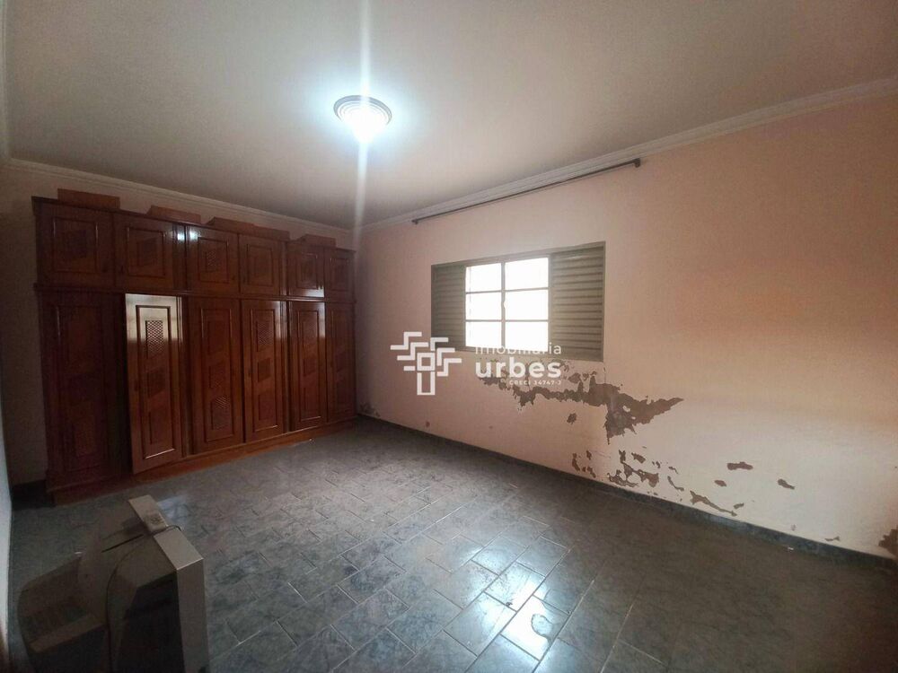 Casa à venda com 2 quartos, 104m² - Foto 3