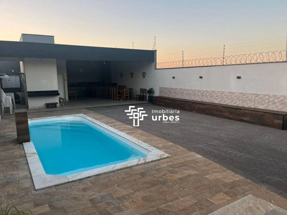 Chácara, 1 quarto, 250 m² - Foto 1