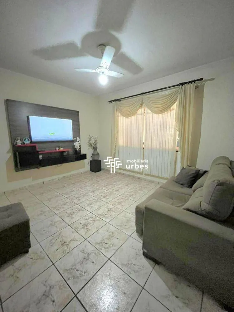 Casa, 3 quartos, 147 m² - Foto 2