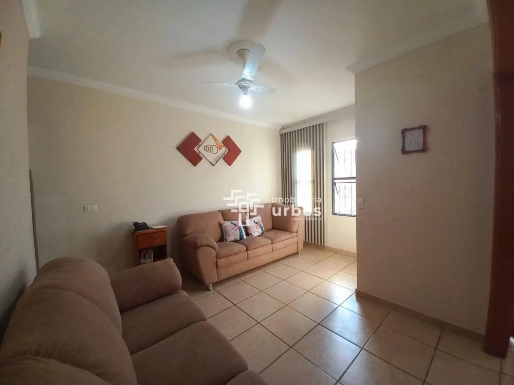 Casa, 3 quartos, 342 m² - Foto 2
