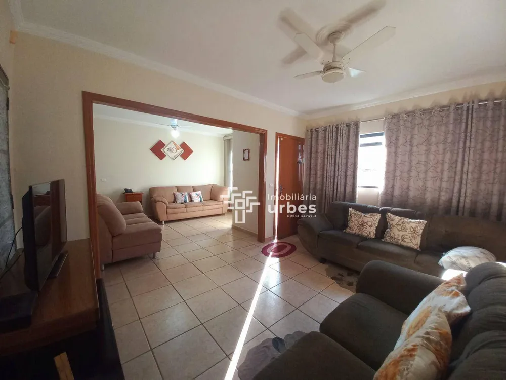 Casa, 3 quartos, 342 m² - Foto 2