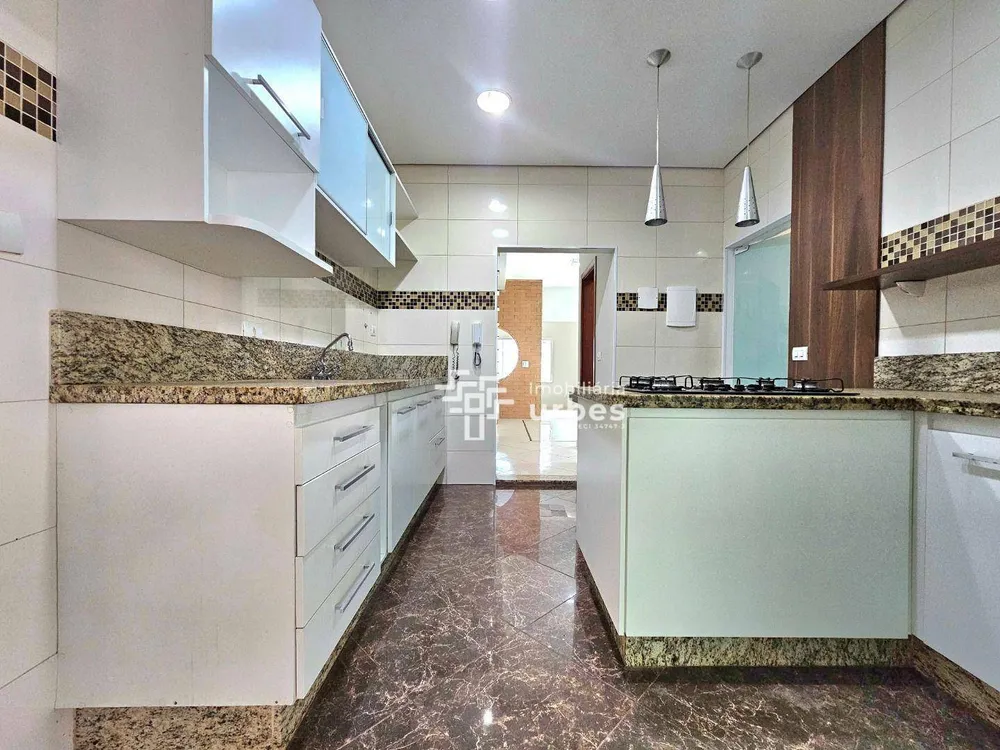 Casa, 3 quartos, 212 m² - Foto 5