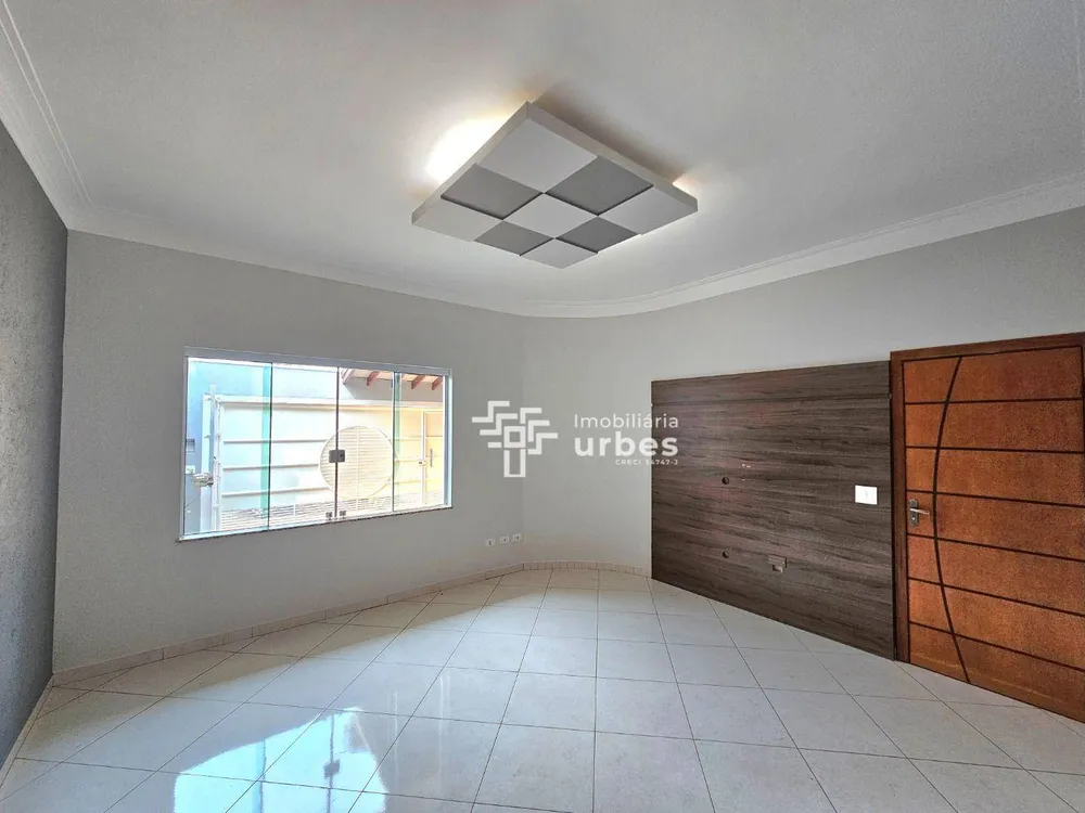 Casa, 3 quartos, 212 m² - Foto 1
