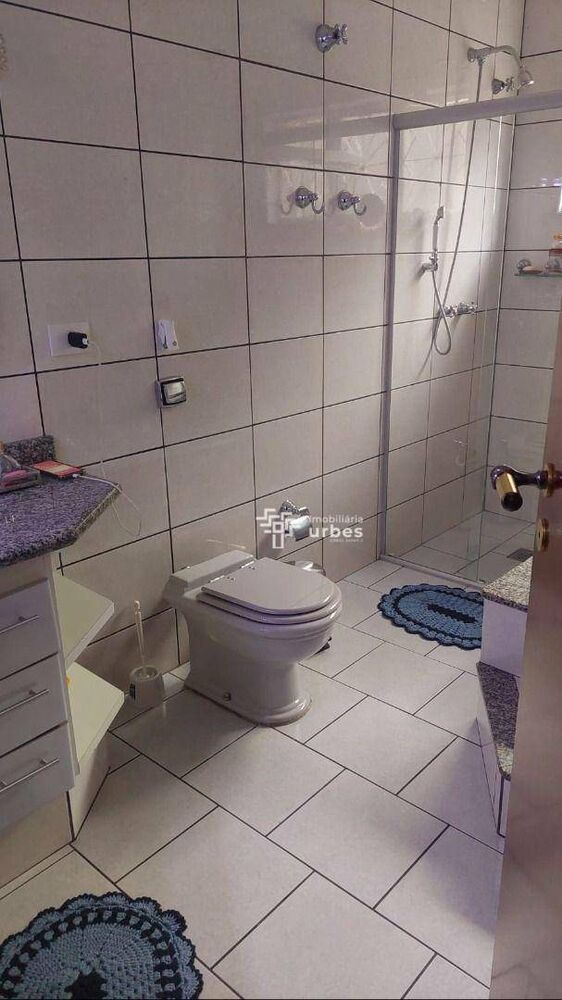 Casa à venda com 3 quartos, 204m² - Foto 7