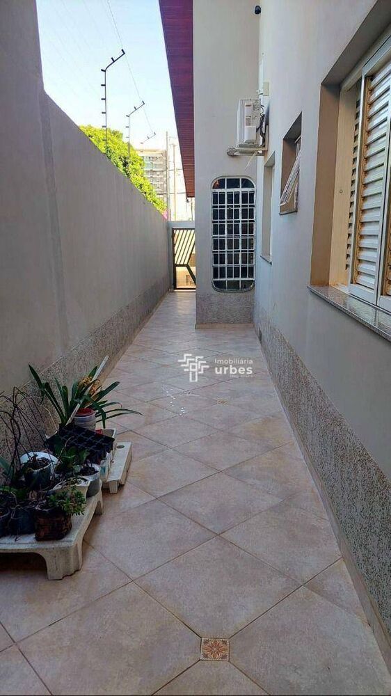 Casa à venda com 3 quartos, 204m² - Foto 10