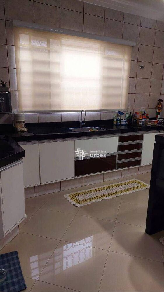 Casa à venda com 3 quartos, 204m² - Foto 12