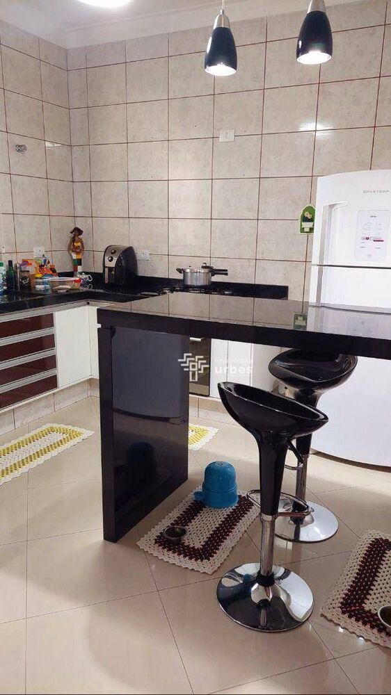 Casa à venda com 3 quartos, 204m² - Foto 11