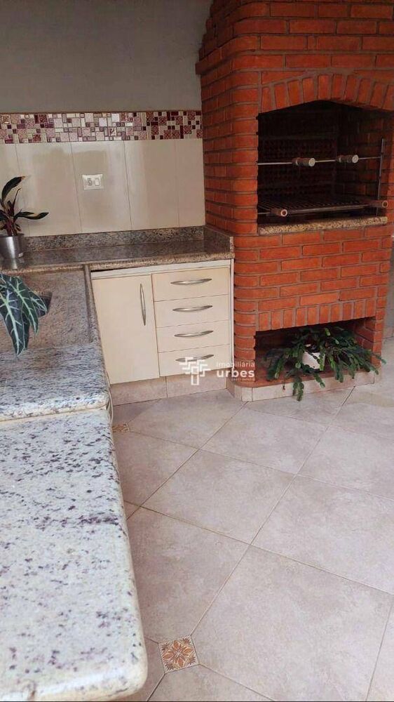 Casa à venda com 3 quartos, 204m² - Foto 13