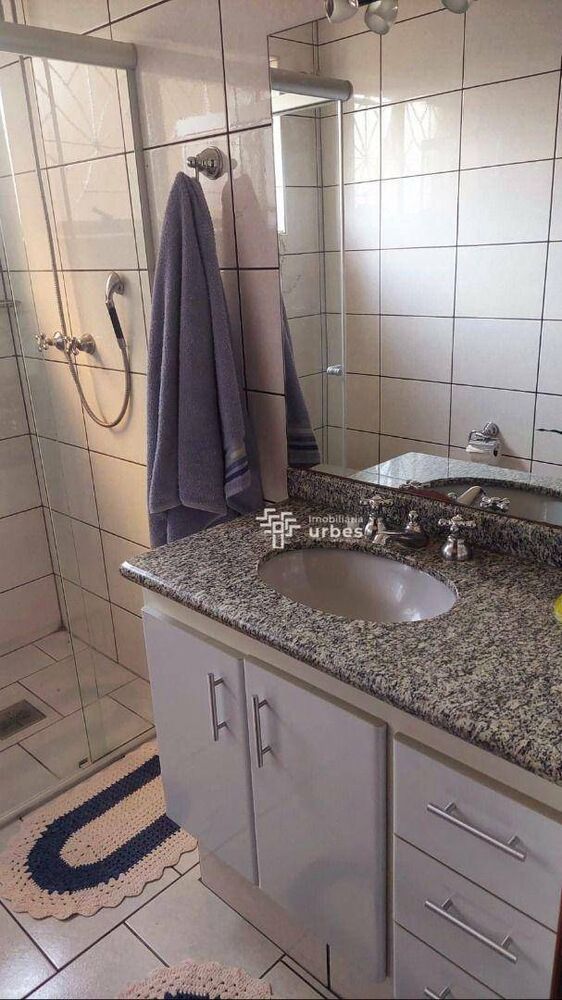 Casa à venda com 3 quartos, 204m² - Foto 8
