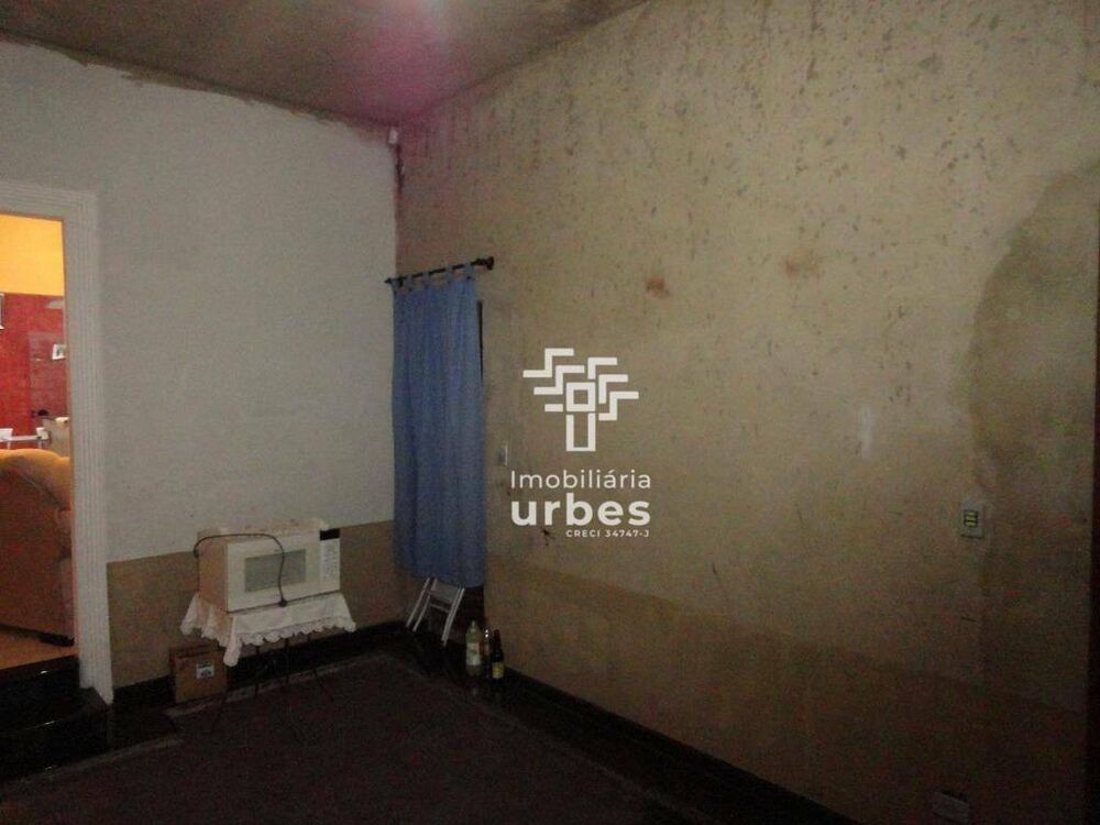 Casa à venda com 2 quartos, 108m² - Foto 3