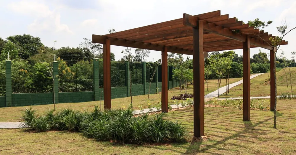 Loteamento e Condomínio, 1500 m² - Foto 1
