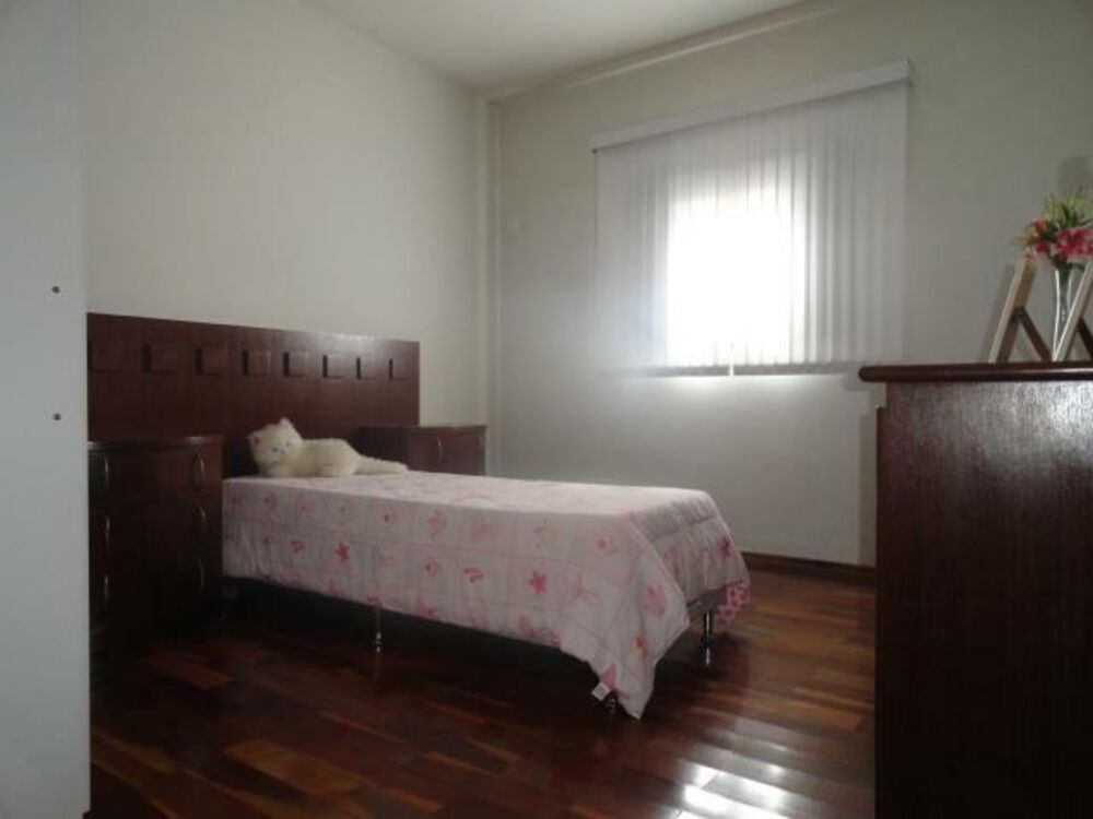 Casa à venda com 3 quartos, 174m² - Foto 4