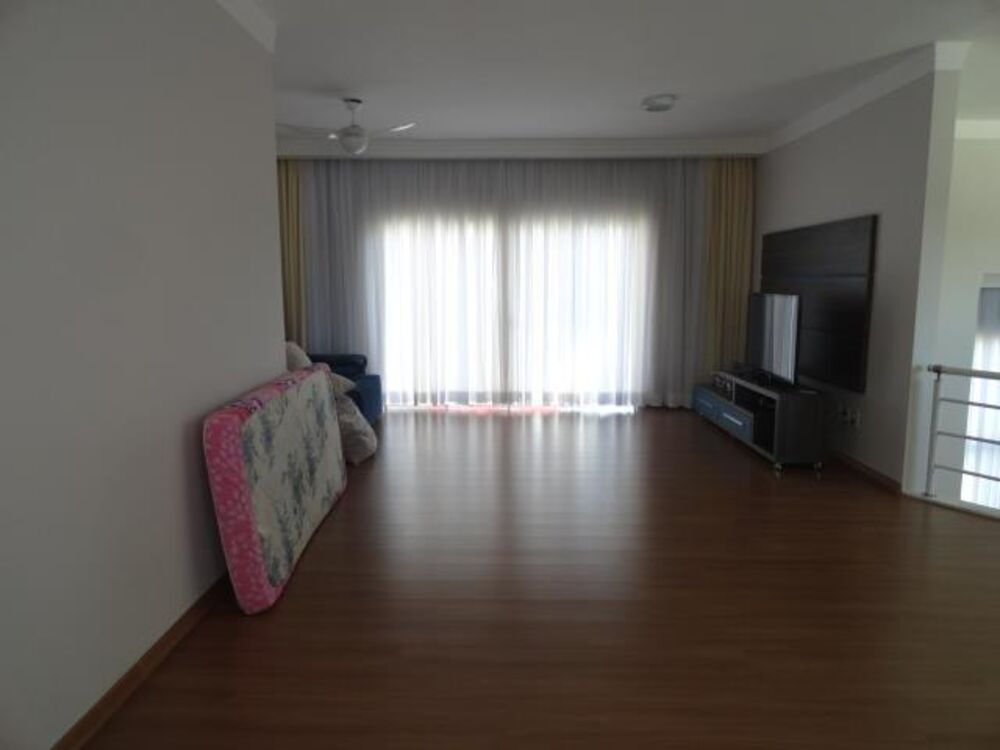 Casa à venda com 3 quartos, 300m² - Foto 5