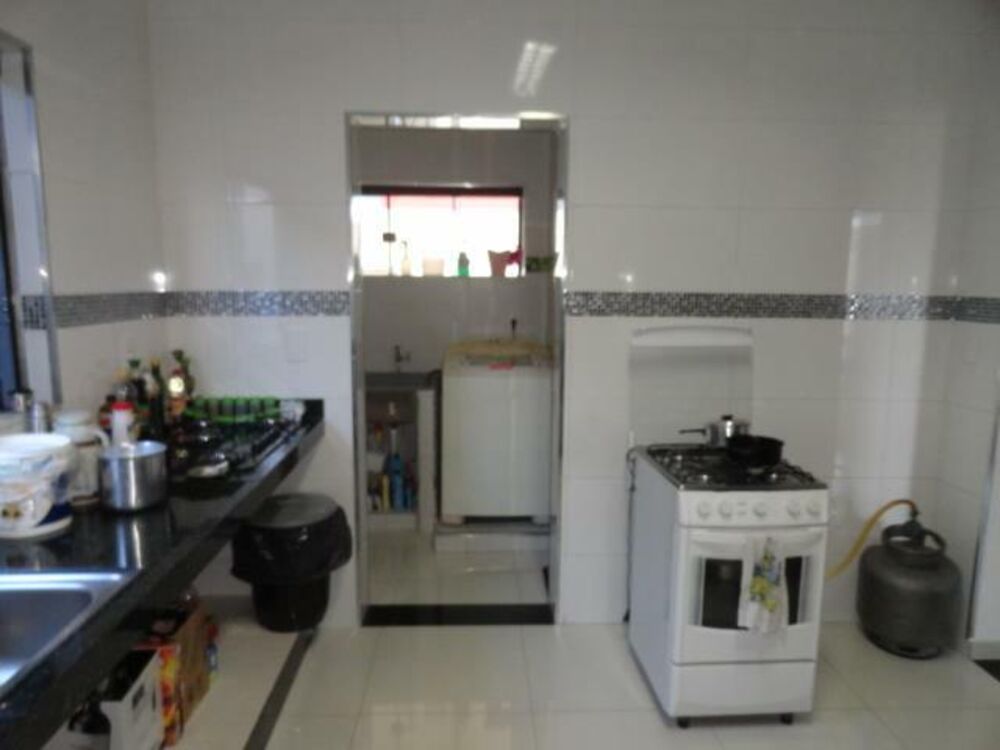Casa à venda com 3 quartos, 300m² - Foto 7