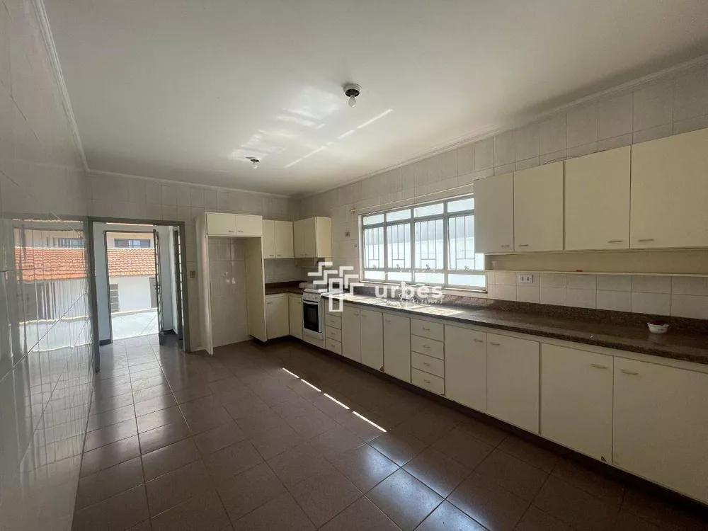 Casa à venda com 3 quartos, 149m² - Foto 1