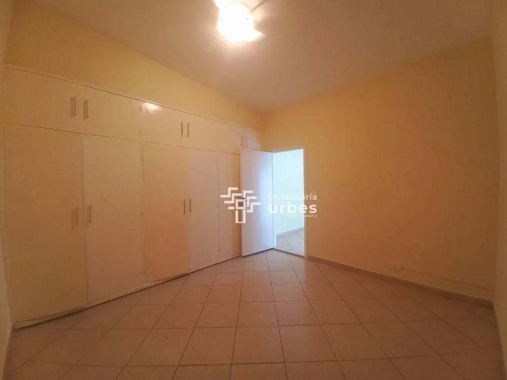 Casa, 5 quartos, 306 m² - Foto 3