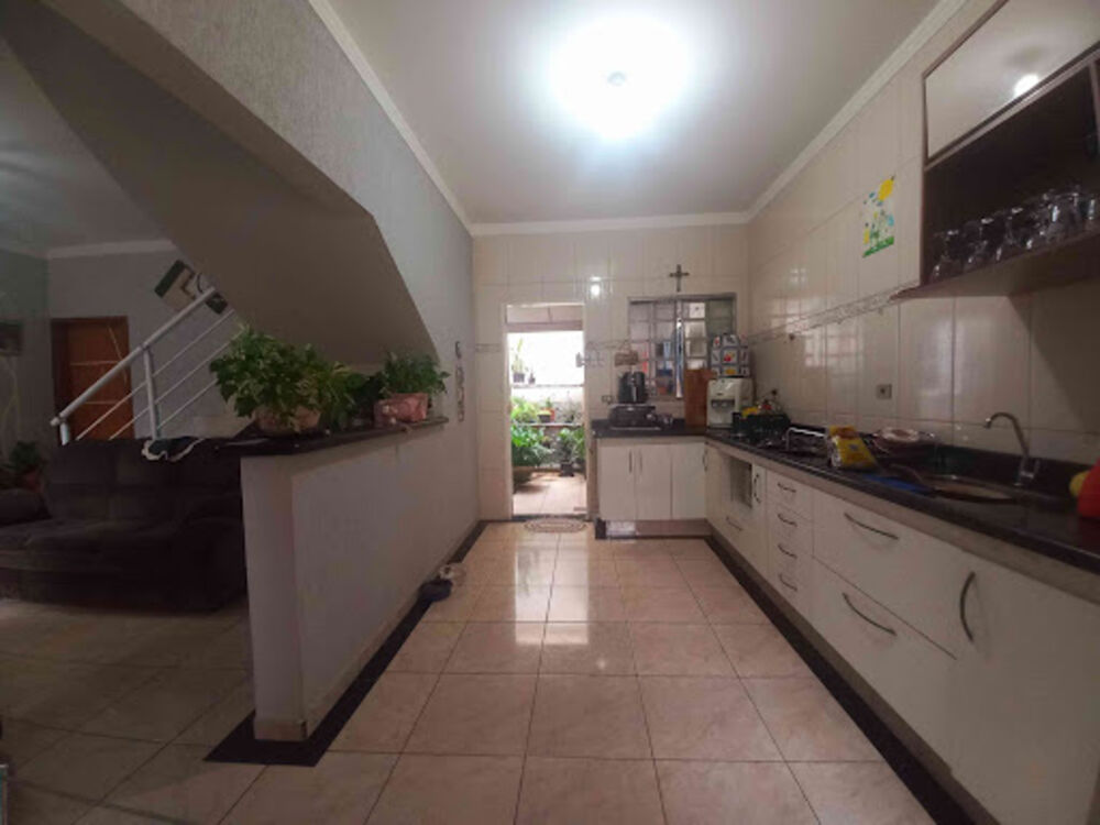 Casa à venda com 3 quartos, 167m² - Foto 7