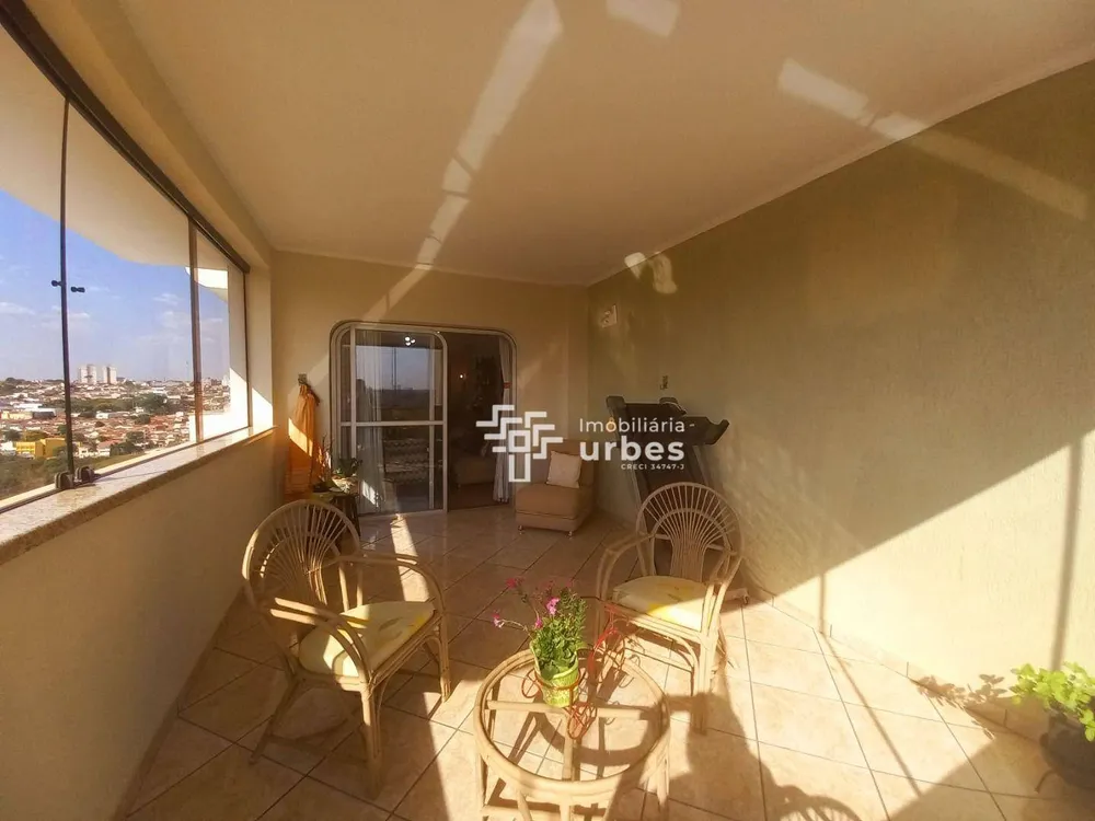 Apartamento, 3 quartos, 170 m² - Foto 2