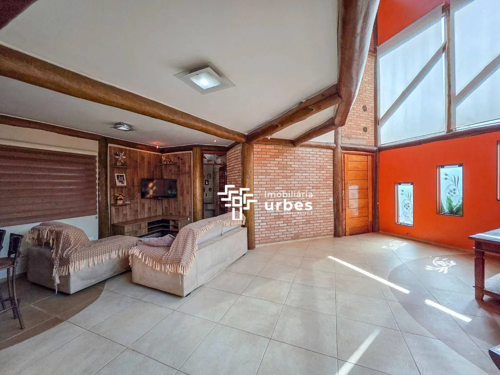 Casa, 3 quartos, 221 m² - Foto 4