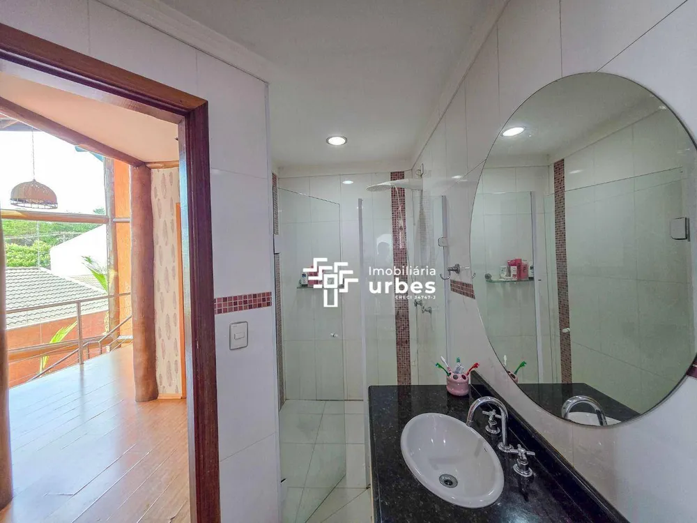 Casa, 3 quartos, 221 m² - Foto 12