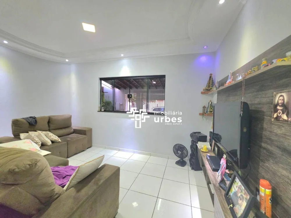 Casa, 3 quartos, 126 m² - Foto 2