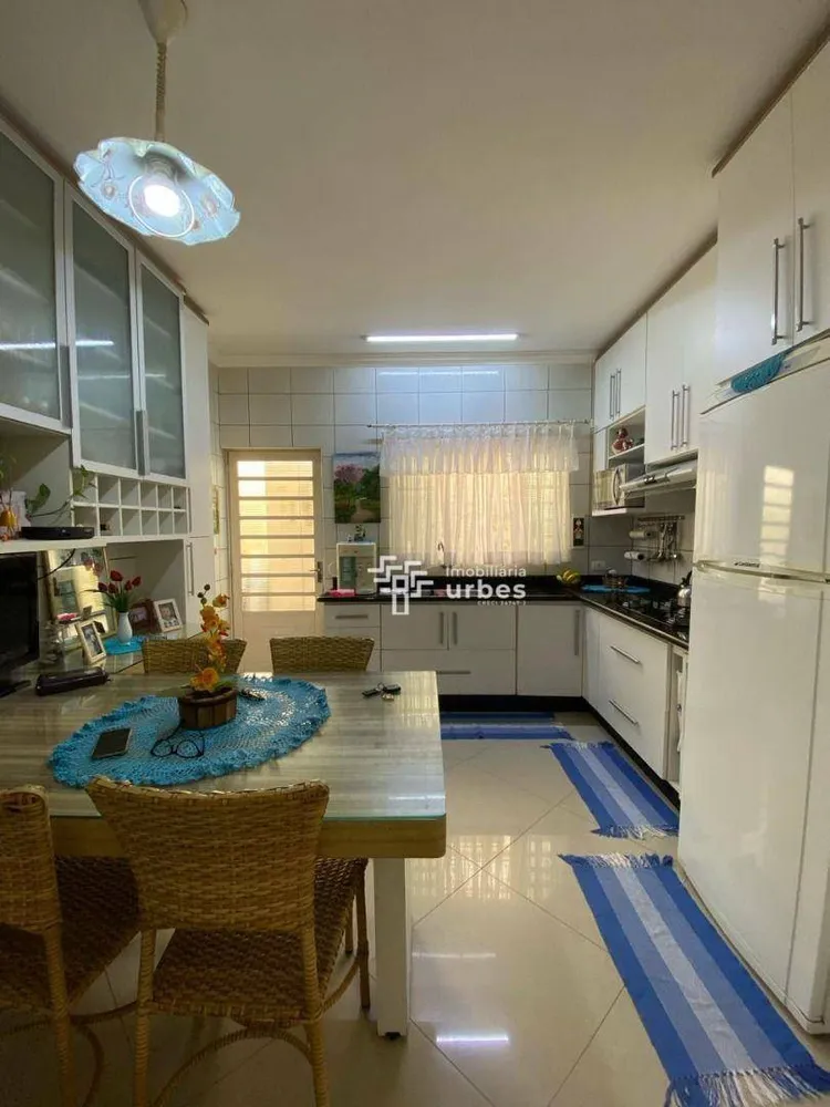 Casa, 3 quartos, 99 m² - Foto 2
