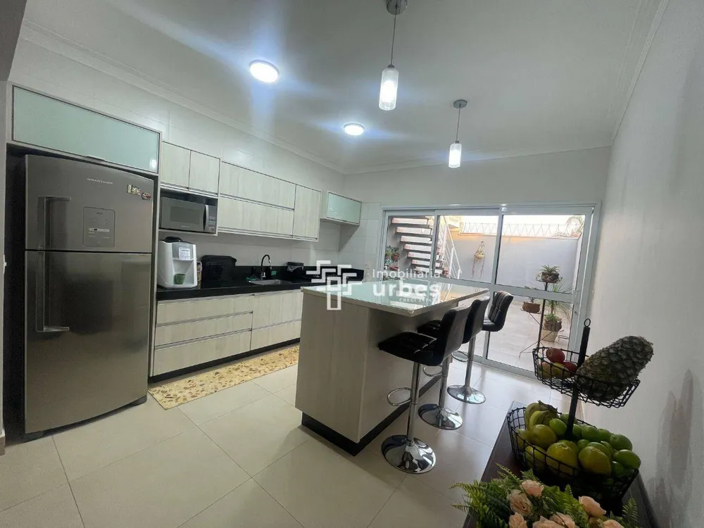 Casa, 3 quartos, 148 m² - Foto 2