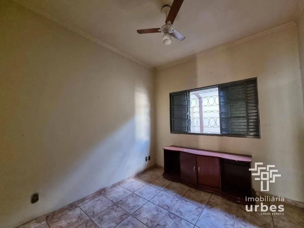 Casa, 3 quartos, 231 m² - Foto 2