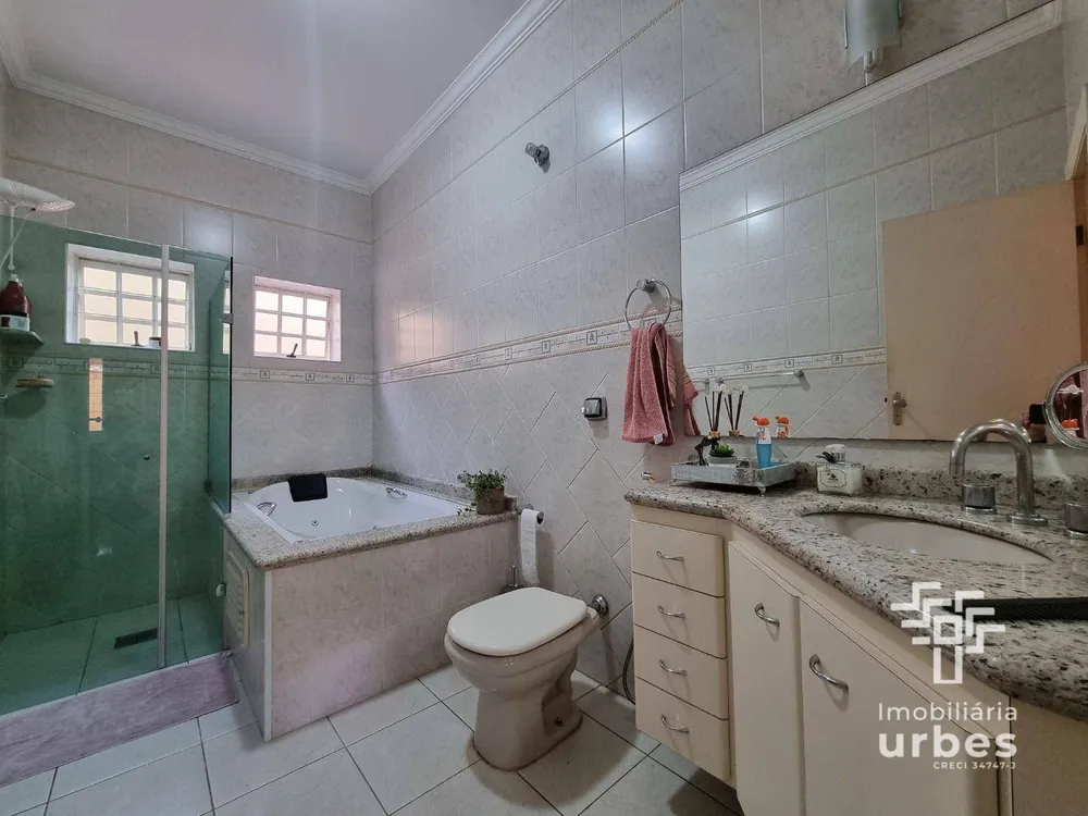 Casa, 4 quartos, 196 m² - Foto 3
