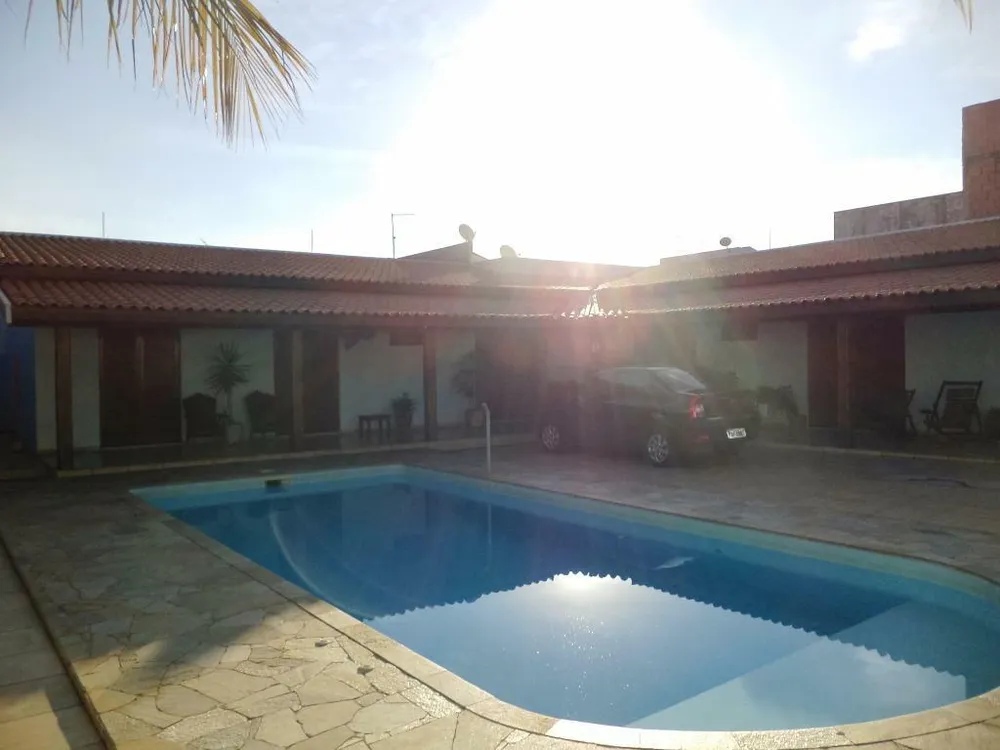Casa, 4 quartos, 238 m² - Foto 2