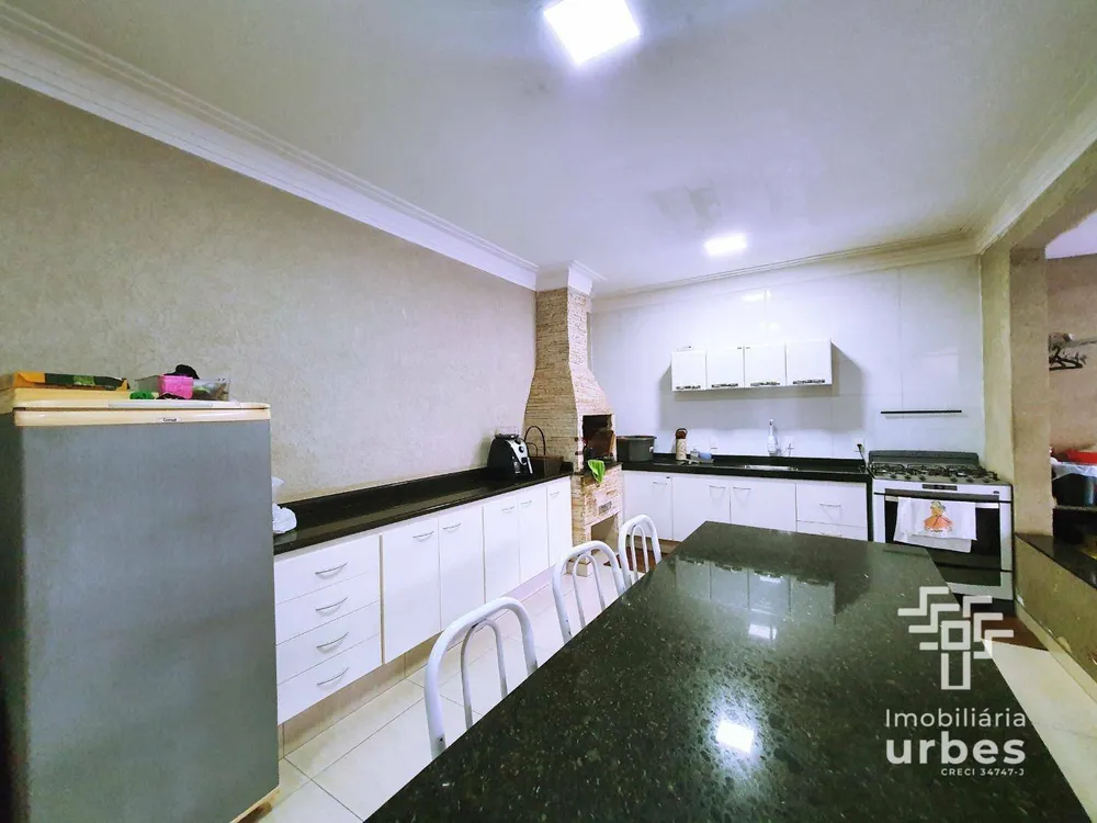 Casa, 3 quartos, 240 m² - Foto 13