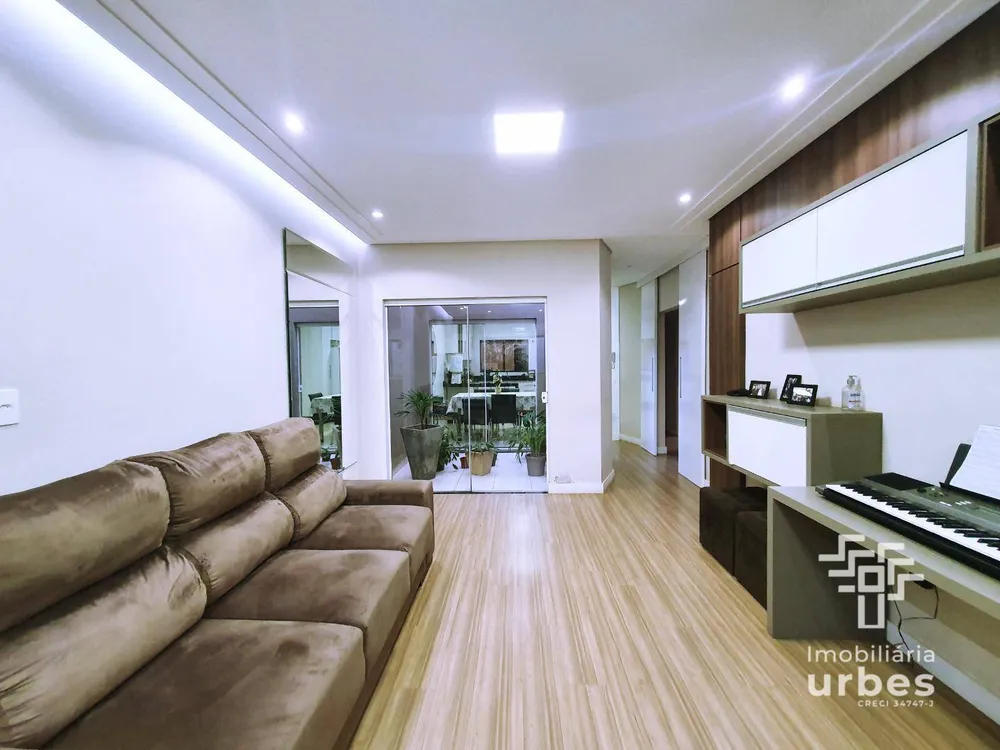 Casa, 3 quartos, 240 m² - Foto 2