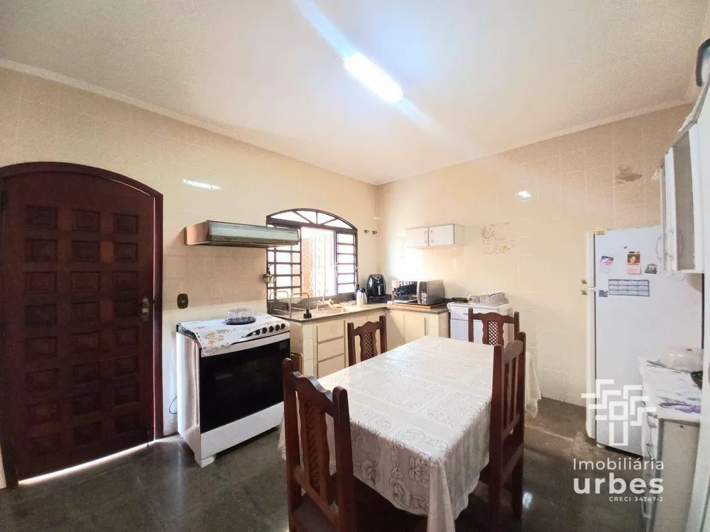Casa, 3 quartos, 221 m² - Foto 12